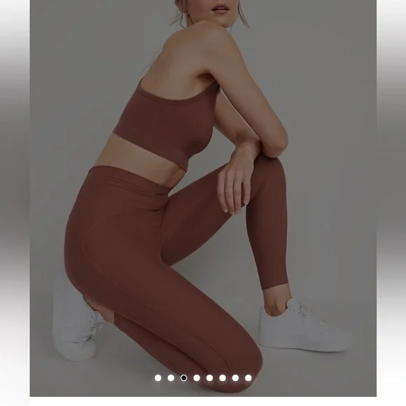 Extra high waisted powder lite leggings - Picture 7 of 10